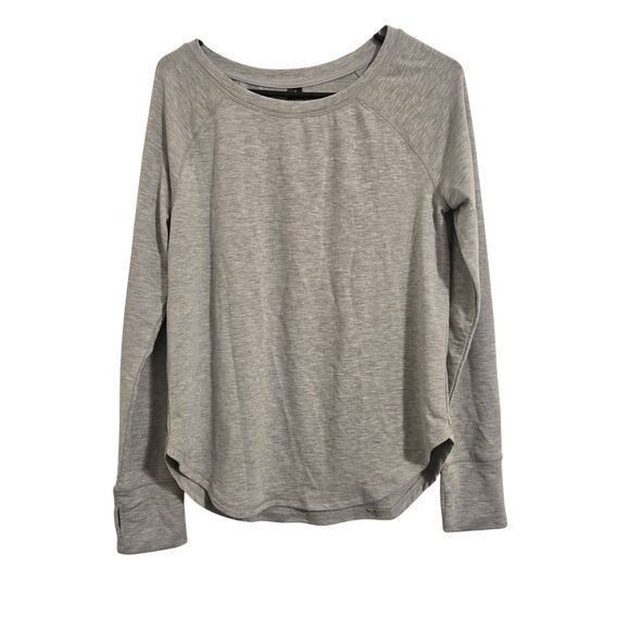 Yogalicious Tops - Yogalicious Women’s Sweatshirt Gray Size M Long Sleeve Pullover w/ Thumb Holes